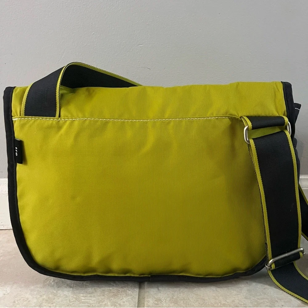 Sherpani Milli Crossbody Bag Nylon Messenger Bag Diaper Travel Bag Green/Blue - Picture 2 of 14